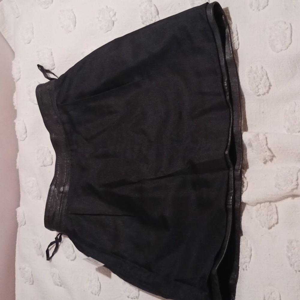 Awsome Hugo Buscati Milano Leather Mini Skirt. 8 πβοΈπ - Picture 8 of 10